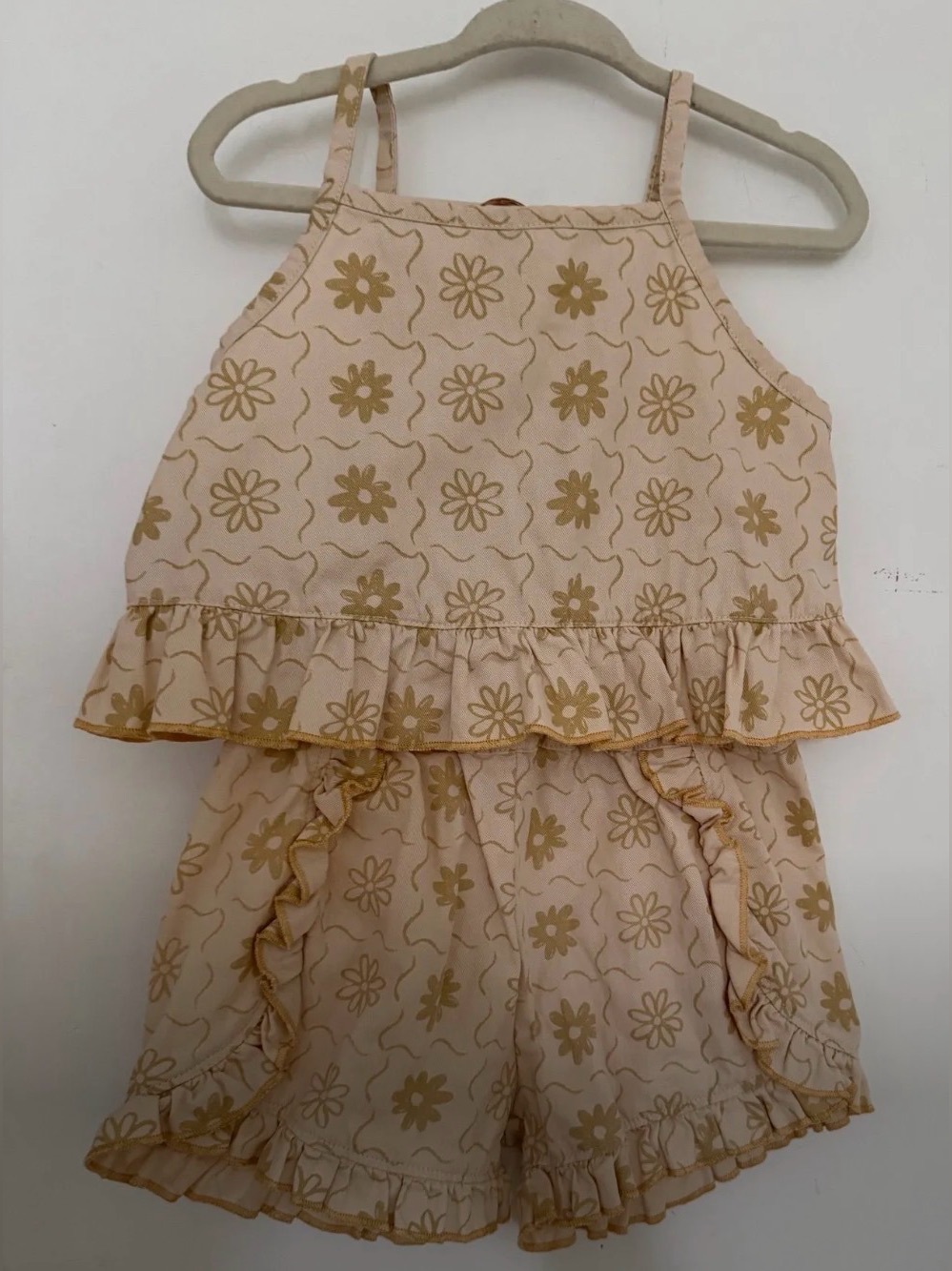 WILD WAWA Girls' Floral Ruffle Tank & Shorts Set - Cream with Gold Floral